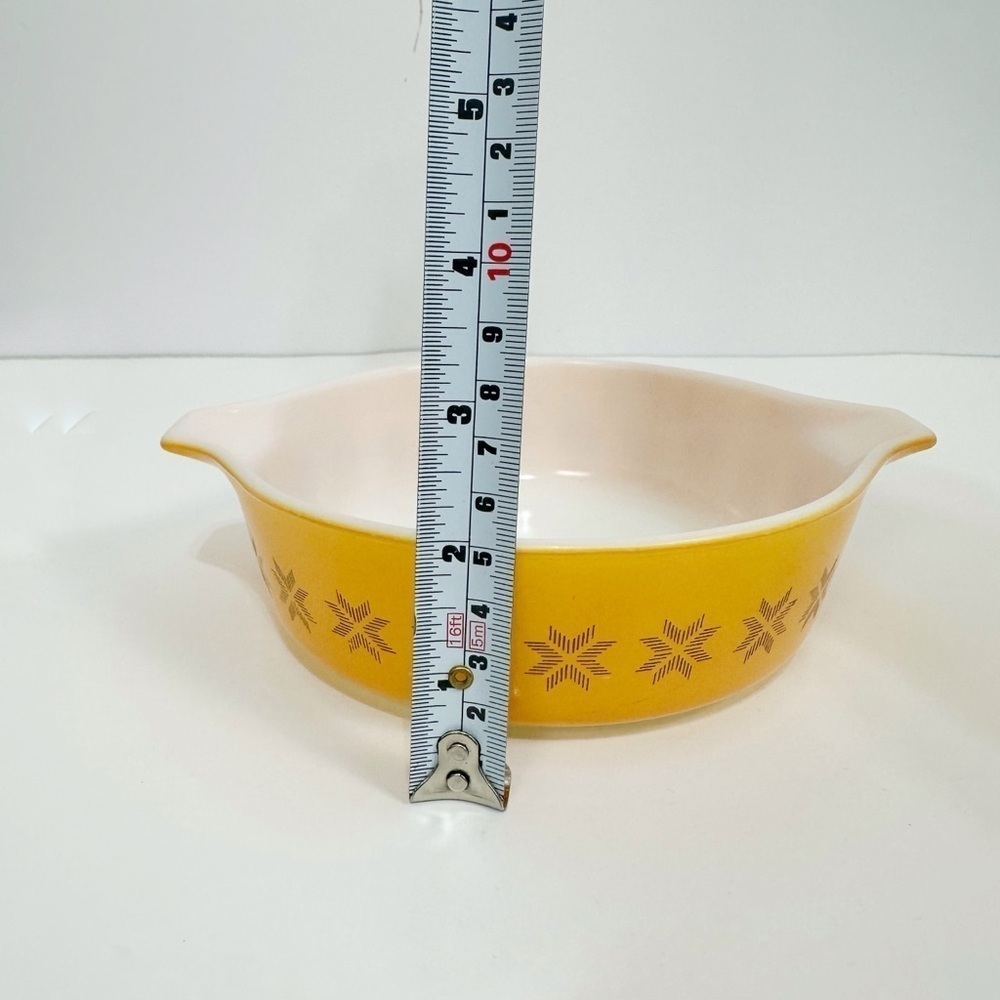 Pyrex Town & Country Cross Stitch Star Orange Casserole Dish With Lid - Picture 10 of 13